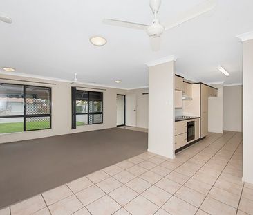 30 Rio Vista Way, Kirwan - Photo 1