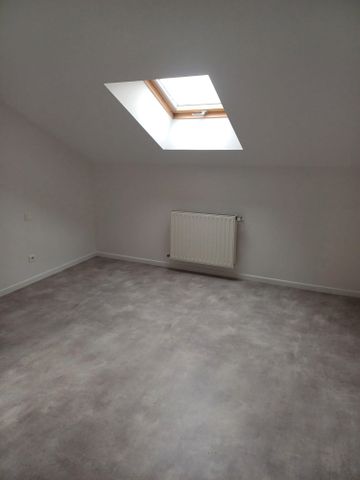 Location Appartement 3 pièces 74m² - Photo 3