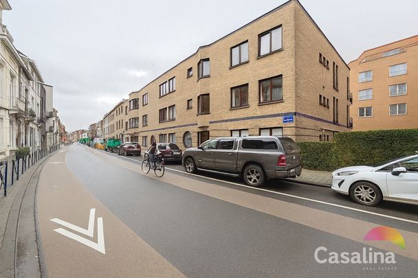 Gerenoveerde appartement van ±105m² met privéterras en tuin - Photo 1