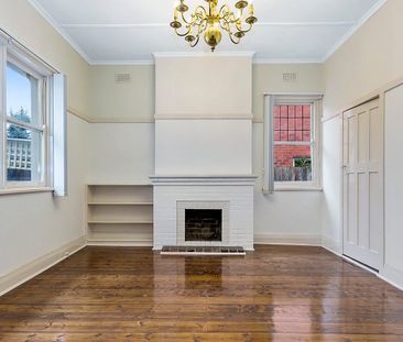 6 Kenilworth Grove, Glen Iris VIC 3146 - House For Rent | Domain - Photo 1