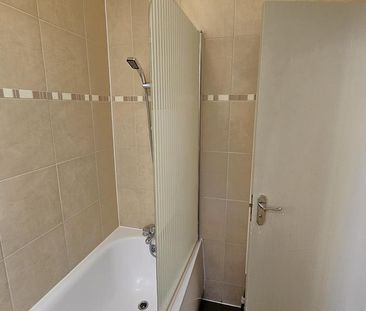 3 bedroom ground floor maisonette to rent - Photo 5