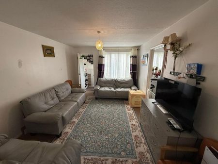 1 bedroom ground floor maisonette to rent - Photo 2
