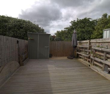 Clendon Park living! - Photo 6