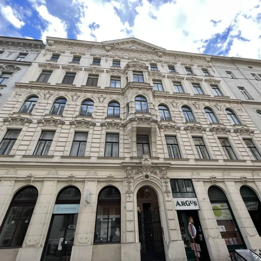 Wünderschöne renovierte Altbauwohnung nahe der Karlskirche - Foto 1