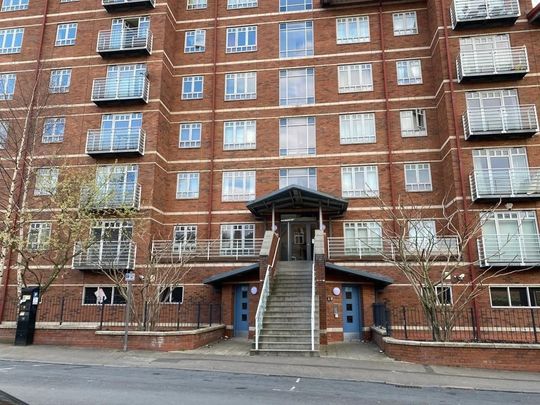 2 bedroom flat on Osbourne House, Queen Victoria Road, CV1 3JD area - Photo 1