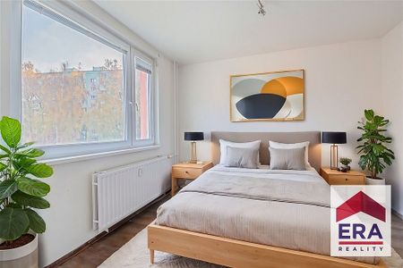 Pronájem bytu 3+1 69 m² - Fotografie 2