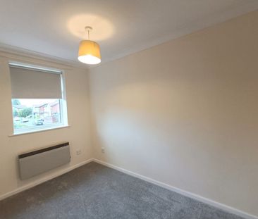 2 Bed End Terrace, Tudor Close, NG4 - Photo 3