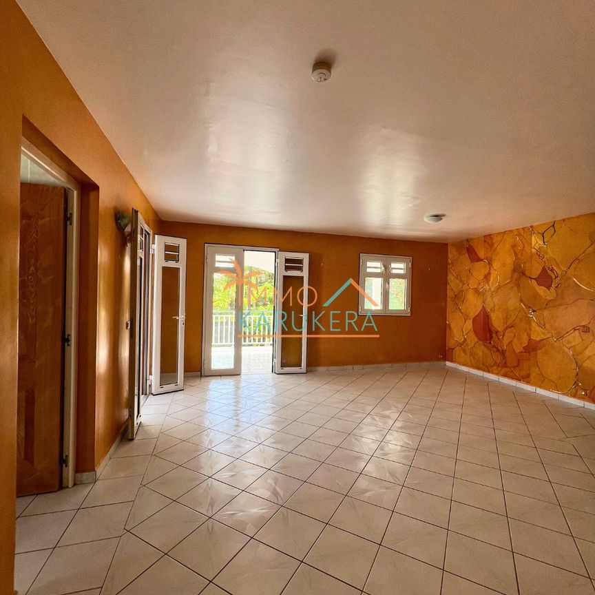 Location Appartement 5 pièces 120m² ST CLAUDE 97120 - Photo 1
