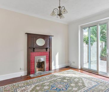 3 bedroom detached house to rent - Photo 2