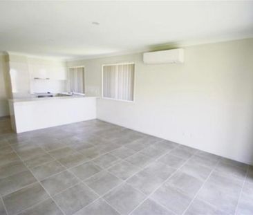 Charming and Spacious 5 bedrooms Home for Rent in Beautiful Coomera... - Photo 1