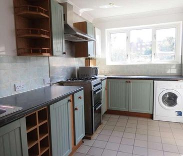 Bedroom Detached House In Winton, BH9 - Photo 4
