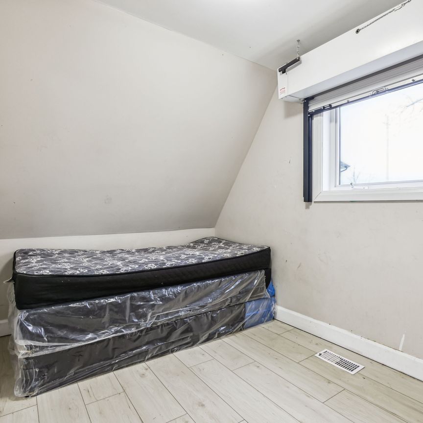 For Lease - 19 Bailey Street Unit# 2, St. Catharines, Ontario - Photo 1
