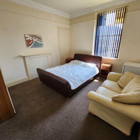 5 bedroom house share to rent - Photo 1