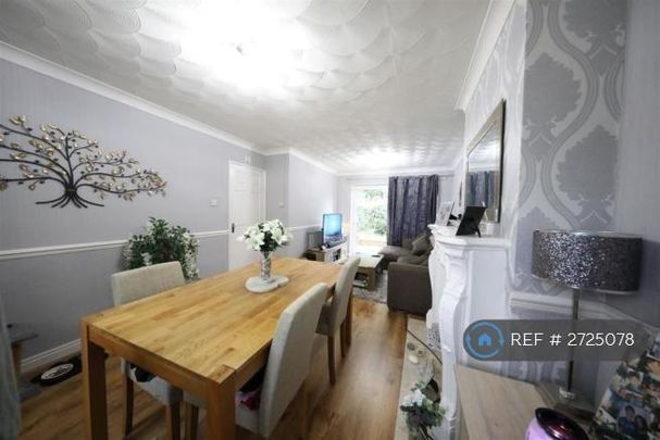 3 bedroom terraced house to rent - Photo 1