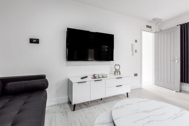 7 bedroom house to rent - Photo 1