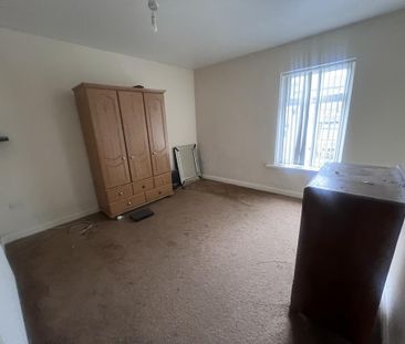 4 bedroom terraced house to rent - Photo 4