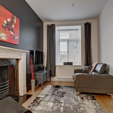 Magnifique 3 1/2 meublé - tout compris - avec galerie en plein ♥ Vieux-Québec - Photo 3