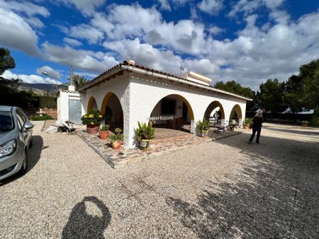 Villa in Crevillente, crevillente, for rent - Photo 2