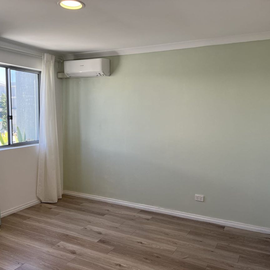 Neat and Cozy Home | - Photo 1