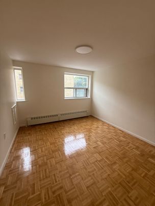 For Lease - 972 Eglinton Avenue Unit# 305, Toronto, Ontario - Photo 1