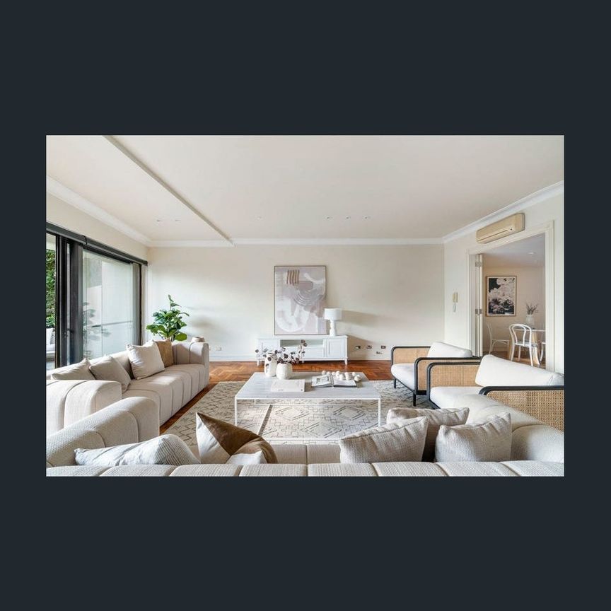 Family Home with Breathtaking Harbour Views - Photo 1