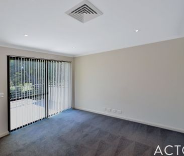 Now Leasing: Impressive Two-Story Home at 15 Malone Loop - Photo 5