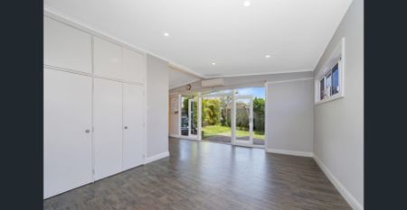 Modern 2-Bedroom Granny Flat in Ettalong Beach – Walk to the Beach! - Photo 4