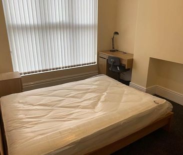 5 bedroom house to rent - Photo 1