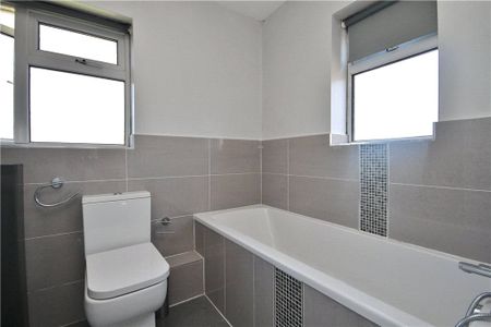 Blackwell Avenue, Guildford, Surrey, GU2 8LU - Photo 4