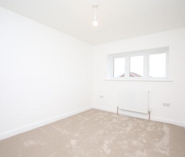 3 bedroom detached house to rent - Photo 4