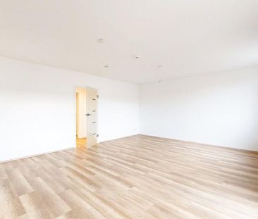 Attraktive Optik, charmanter Inhalt, sonniges Gemüt! Große 3-Raum-W... - Foto 3