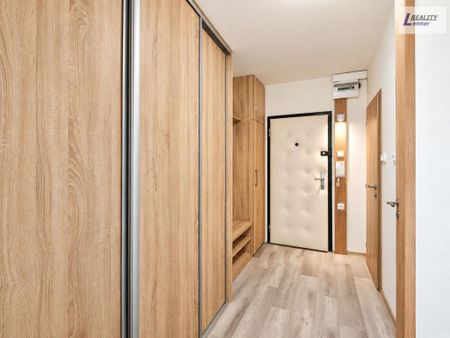 Pronájem bytu 2+kk 43 m2 - Fotografie 3