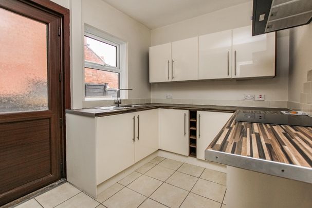 Bath Road, Kettering - Photo 1