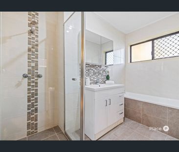 24 Wendy Crescent, Clontarf, Qld 4019 - Photo 2