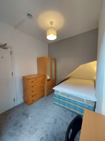 337 Dawlish Road - Photo 2