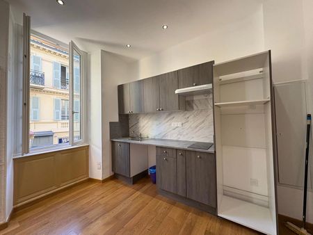 Location Appartement 2 pièces 25m² NICE 06100 - Photo 4