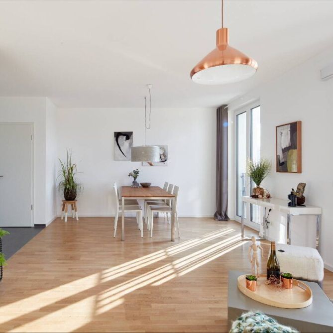 Hier wollen Kinder aufwachsen! Attraktive 4-Zimmer Wohnung zwischen Natur und Wasser! - Photo 1