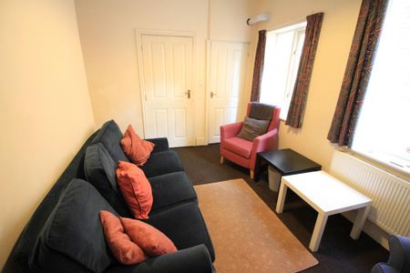 6 bedroom terraced house to rent - Photo 2