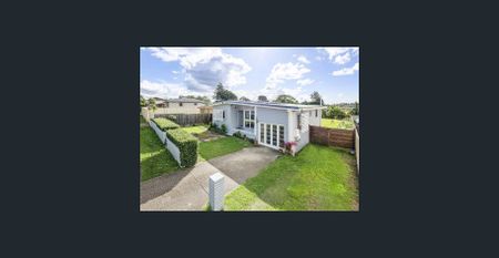 Perfect Family Home with Large Yard, Side Access for Caravan and Solar - Photo 4