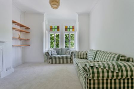 Chiswick Common Road, W4, London - Photo 2