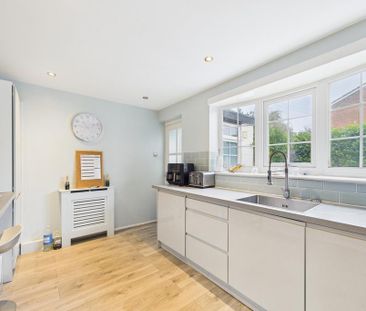 3 bedroom terraced house to rent - Photo 6