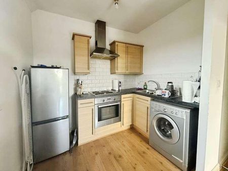 Longacres, Bridgend, CF31 - Photo 3