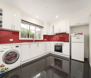 Well-Located & Spacious Unit in the Heart of Albion - Photo 6
