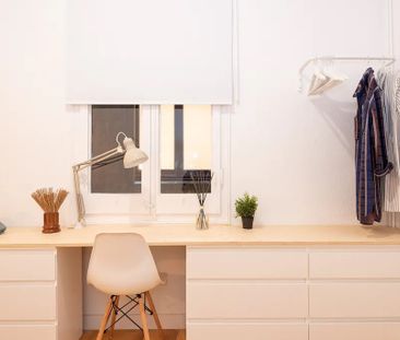 Carrer Gran de Gràcia, Barcelona, Catalonia 08012 - Photo 1