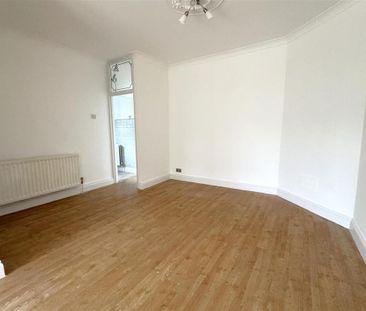 2 bedroom semi-detached bungalow to rent - Photo 1