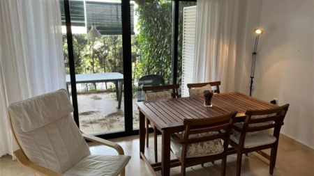 Casa adosada de alquiler en Avenida Andalucía, Las Torres - Guadalupe - Foto 2