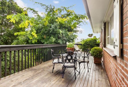 Charming 3-Bedroom Home with Loads of Sunshine in Glen Eden - Photo 5