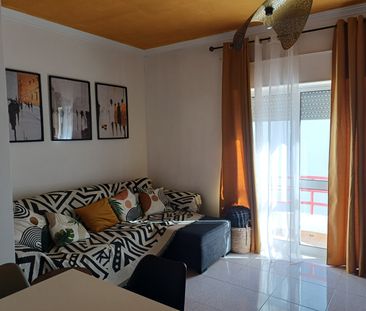 Fantástico Apartamento T1 linhas modernas, totalmente renovado e eq... - Photo 1