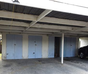 Two bedroom townhouse close to city - Photo 6