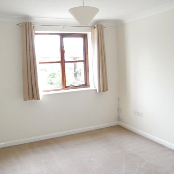 Leas Road, Guildford - 1 bedroomProperty for lettings - Seymours - Photo 1